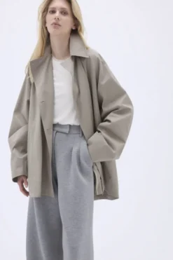 Short Wide Jacket
