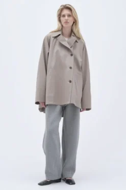 Short Wide Jacket