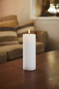 Sille Genopladelig, Ø7,5xH30cm, Hvid