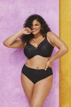 SMOOTH UW MOULDED NON PADDED BRA