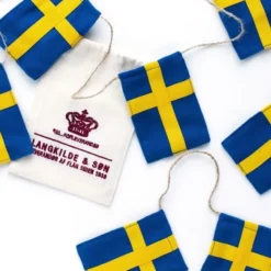 Stor flagranke med 10 Svenske flag