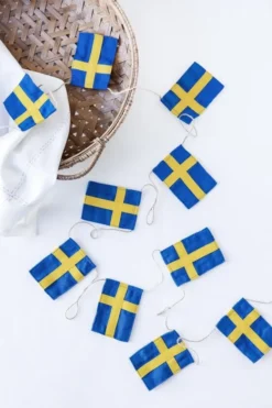 Stor flagranke med 10 Svenske flag