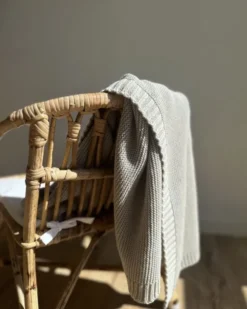 Strikket babytæppe