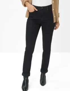 STYLE. CAROLA