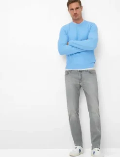 STYLE. CHUCK