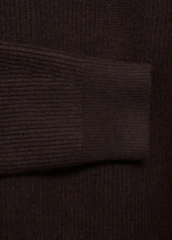 Sweater with contrasting zip collar