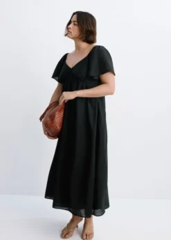 Textured dress with ruched detail