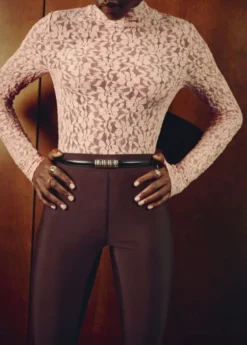 Thin belt with metal detail