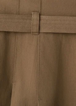 Trousers with belt loops