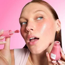 Watermelon Glow Niacinamide Dewy Flush - Flytande, uppklarande rouge
