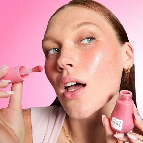 Watermelon Glow Niacinamide Dewy Flush - Flytande, uppklarande rouge