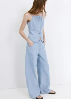 Wide leg mid-rise jeans