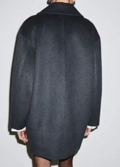 Wool-blend coat with button fasteni