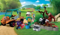 Zoo: Zookeeper with vehic
